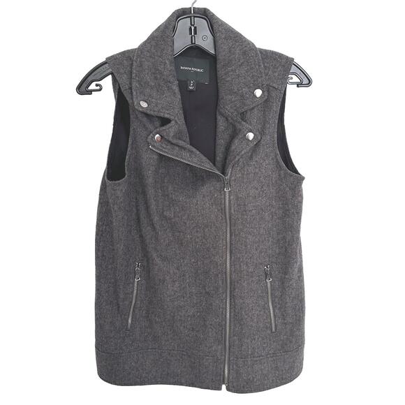 EUC Banana Republic Women's Grey Wool Blend Asymmetrical Zip Closure Vest - S - Picture 1 of 9